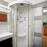 Spacious هفار
