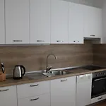 Spacious شقة