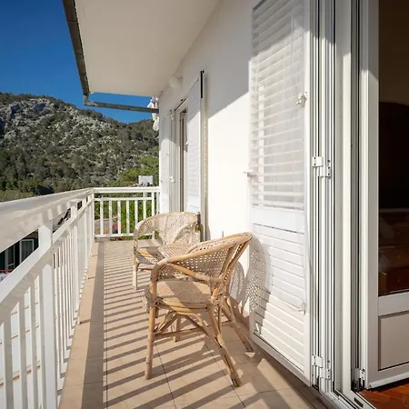 Апартаменты Spacious Хвар