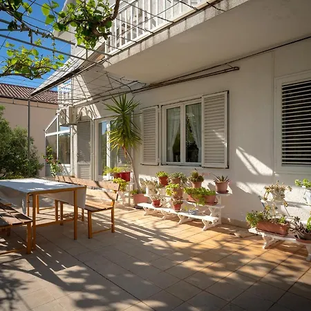 Apartment Spacious Hvar Town