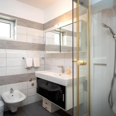 Spacious Апартаменты Хвар