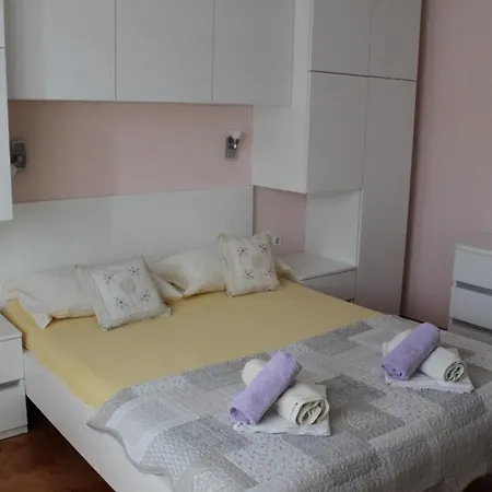Spacious Apartmán