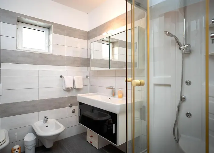 Spacious Apartment Hvar Town